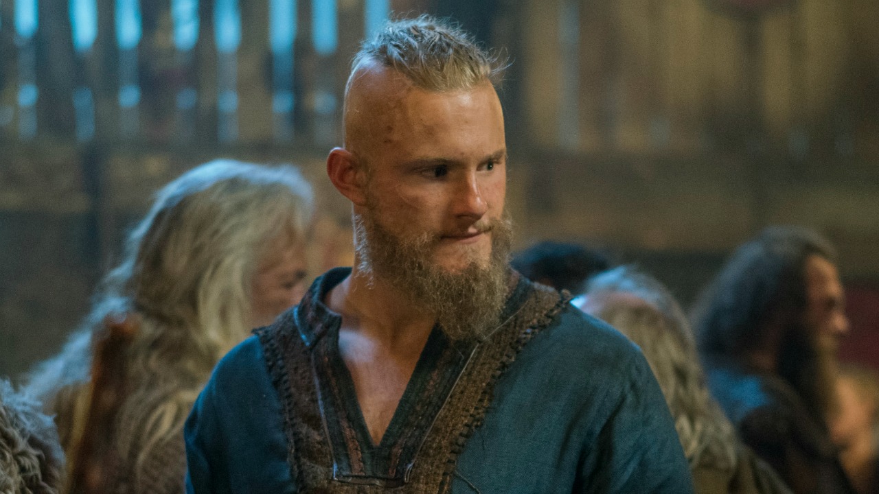 Alexander Ludwig, 'Vikings' Björn, on his big change in this 'darkest'  season