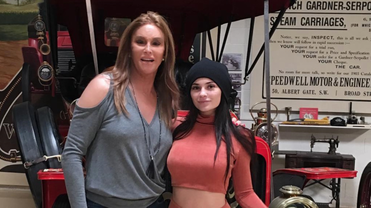 Kylie Jenner Goes Nearly Makeup-Free in Pic With Caitlyn Jenner at &lsquo;Jay