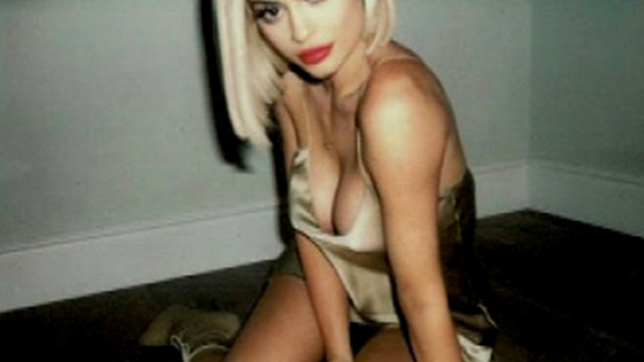 Webcam girl blonde Blonde Cams