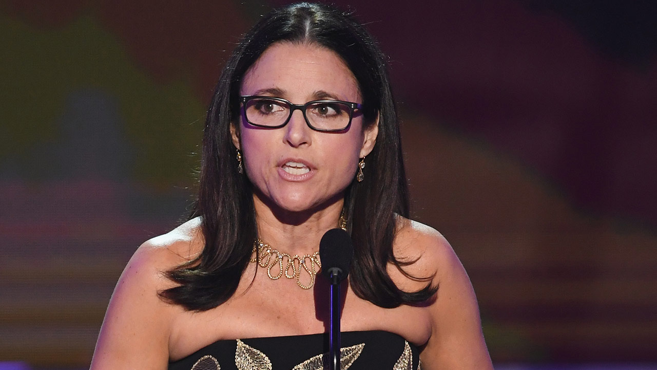 Julia LouisDreyfus, Mahershala Ali, Ashton Kutcher and More Rally