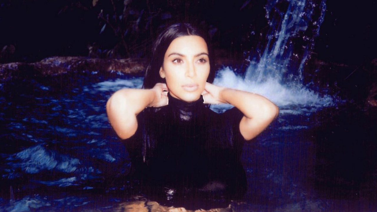 Kim Kardashian West Flaunts Bikini Body In Costa Rica Bootymotiontv Hot Sex Picture 