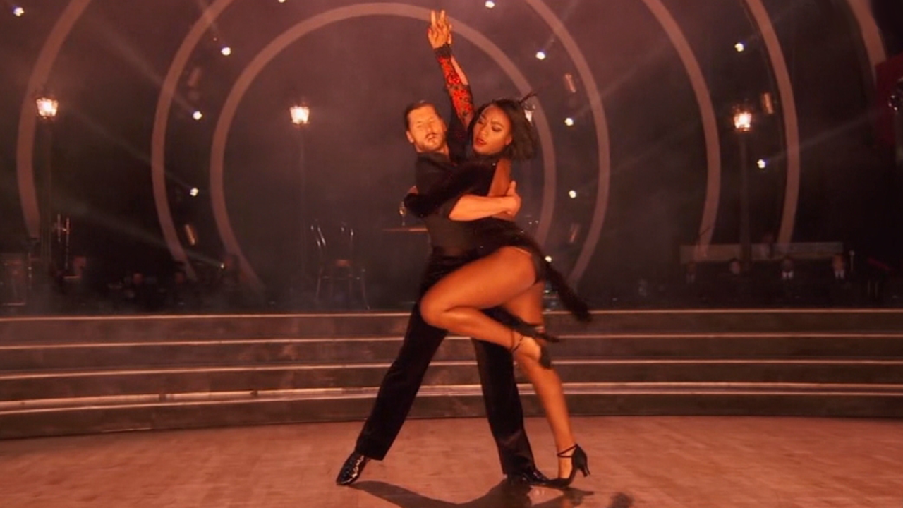 Dancing With The Stars Week 7 Dance Recap Best Lifts Kicks Tricks And Flips