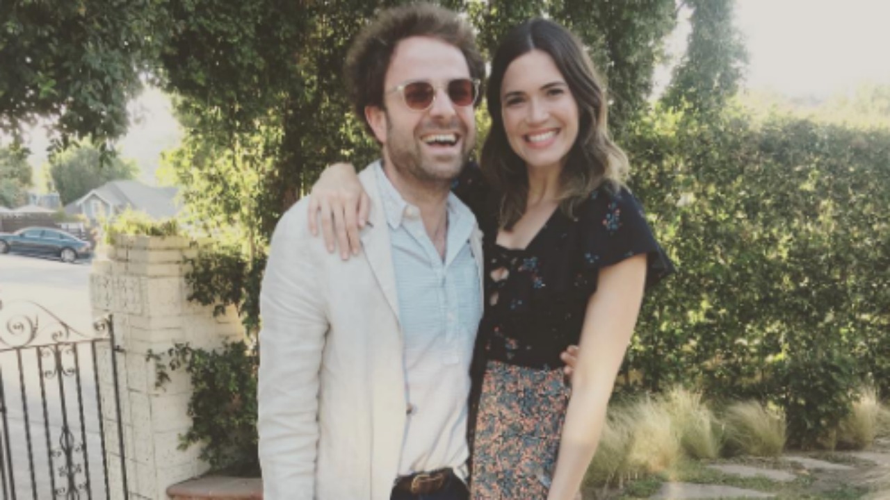 Mandy Moore Celebrates 2nd Anniversary With Boyfriend Taylor Goldsmith(00)