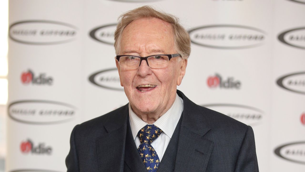 'Harry Potter' Actor Robert Hardy Dies at 91 kare11
