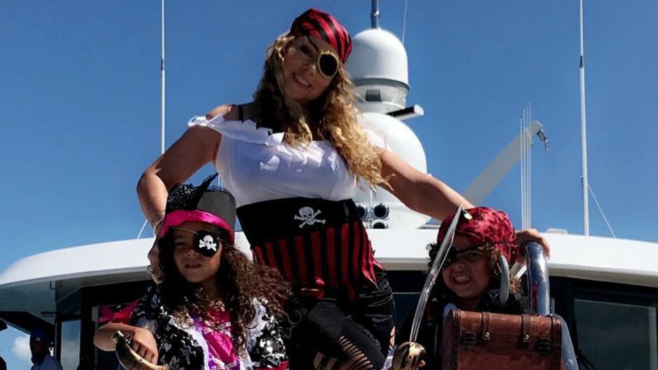 Mariah Carey Dresses Up as a Pirate With Twins During Boat Ride - See the  Cute Pics! | 9news.com, image size:1280x720