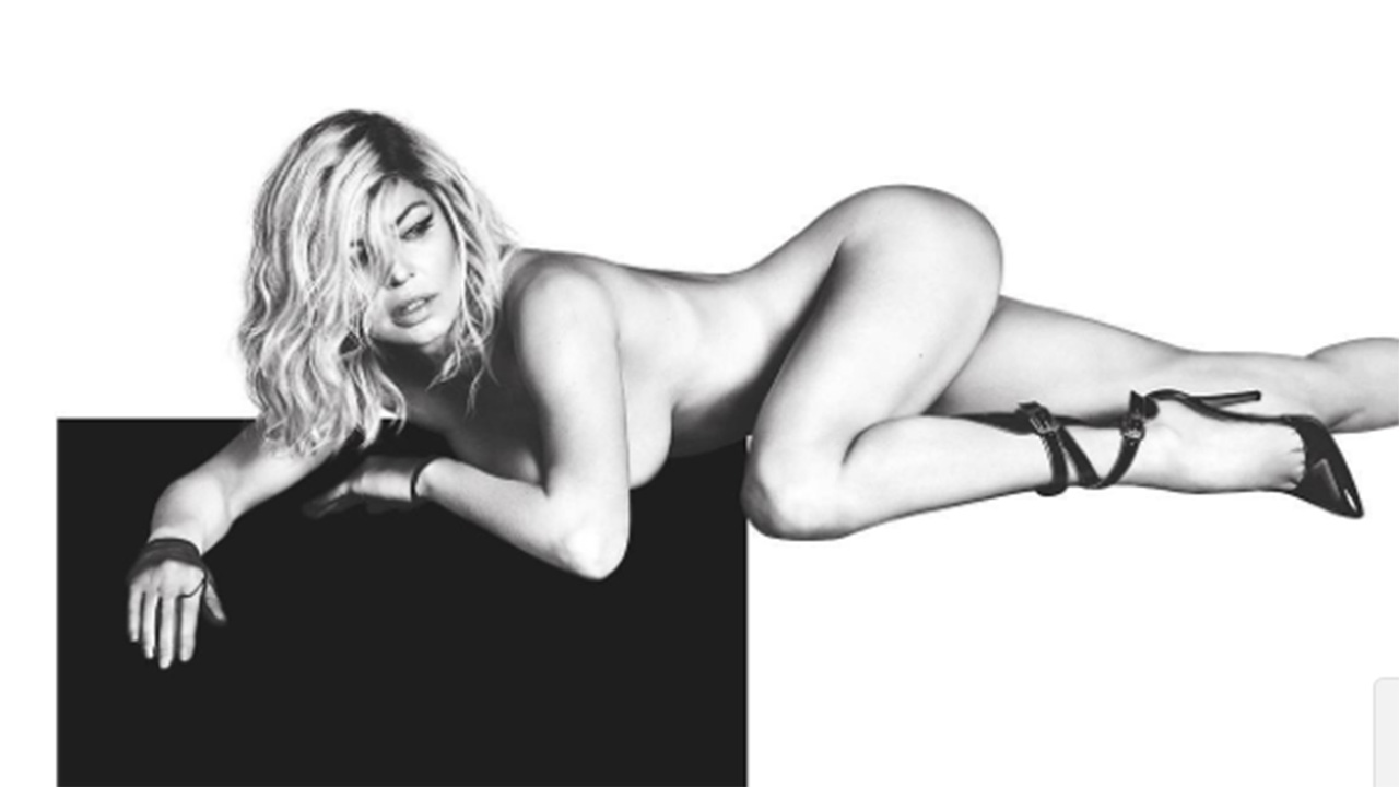 Fergie topless pics