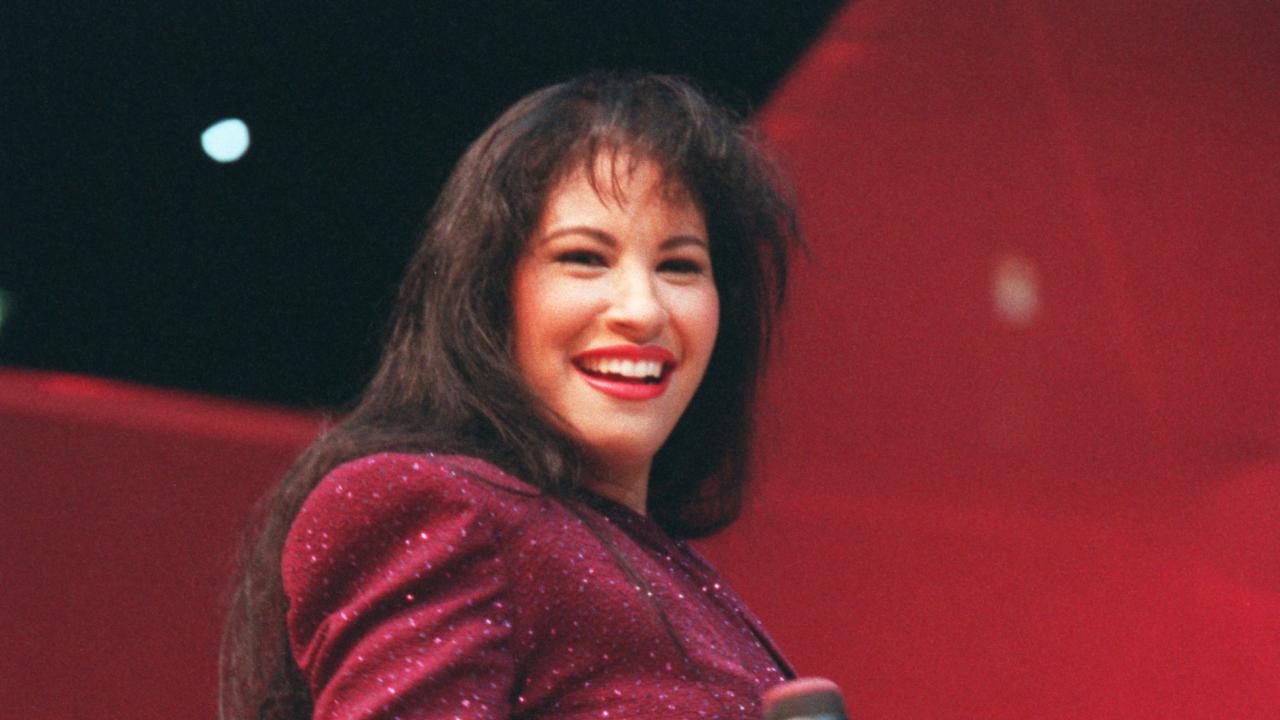 Selena Quintanilla: copy her timeless style with these pieces