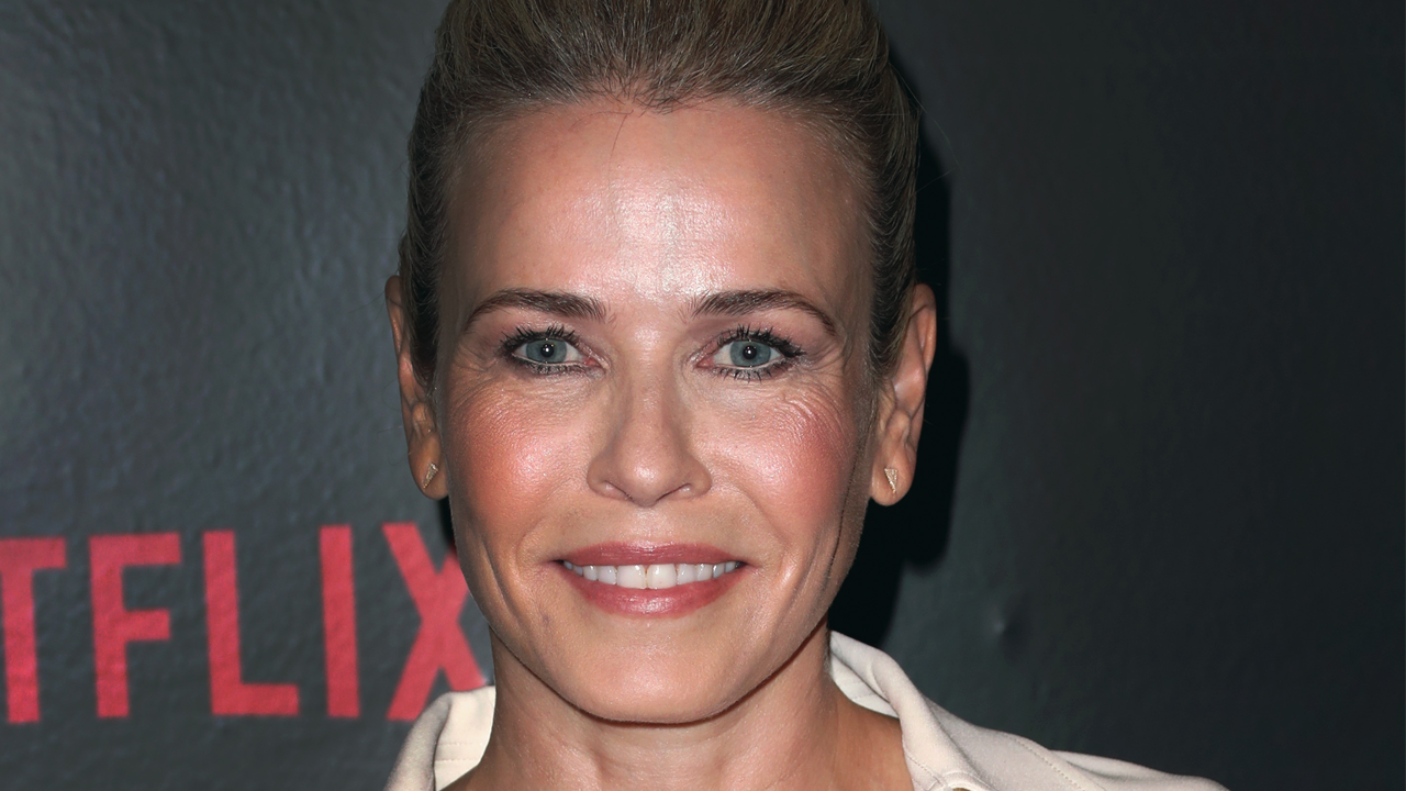 Chelsea Handler Announces Shes Ending Her Netflix Talk Show To Elect More Women To Public 