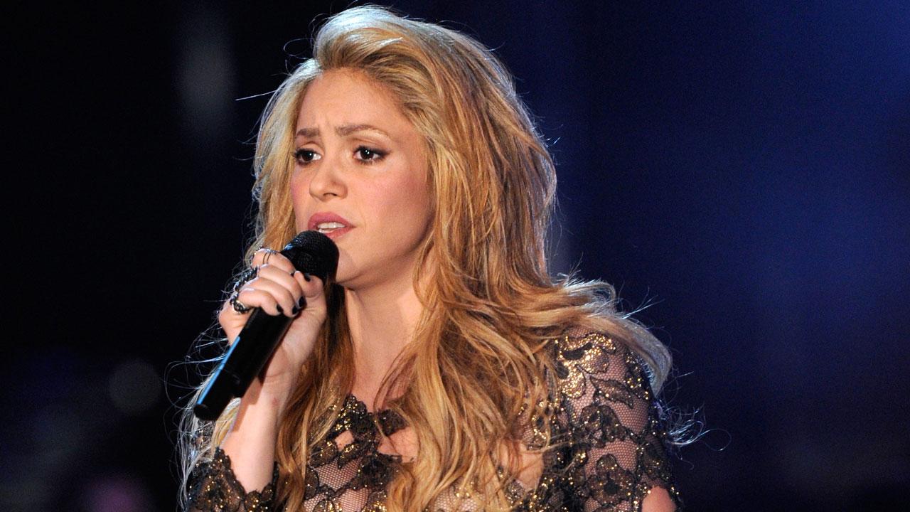 Shakira Forced to Postpone World Tour After Suffering a Vocal Cord