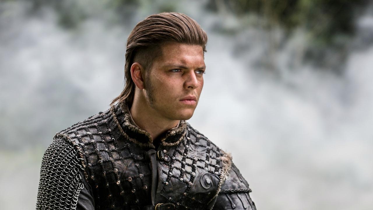 Vikings' Star Alex Hogh Andersen Breaks Down That Insane Torture Scene in  Season 5 Premiere (Exclusive)