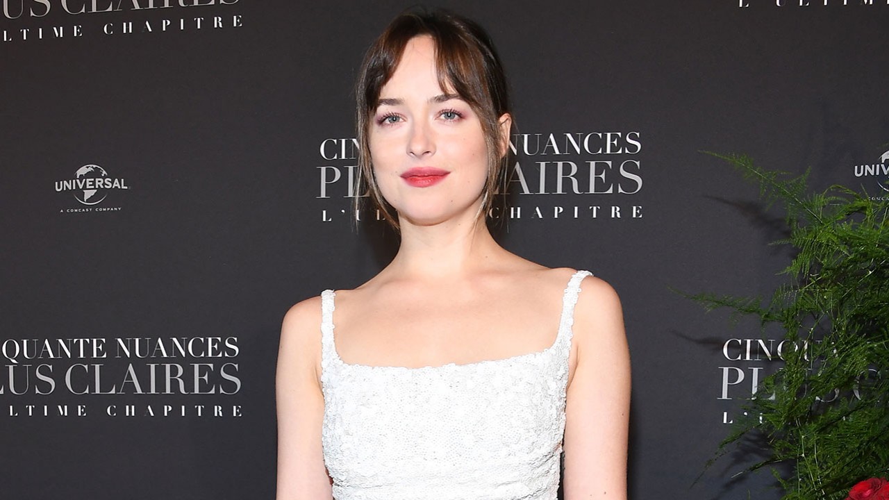 Dakota Johnson Reveals Thongs Were Superglued To Her Body While Filming Fifty Shades Freed 